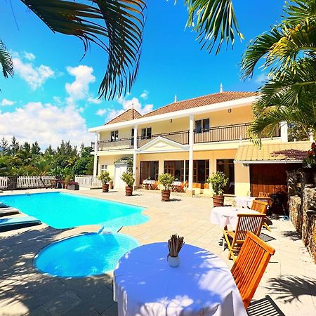 Koa Hotel Riambel Exterior photo