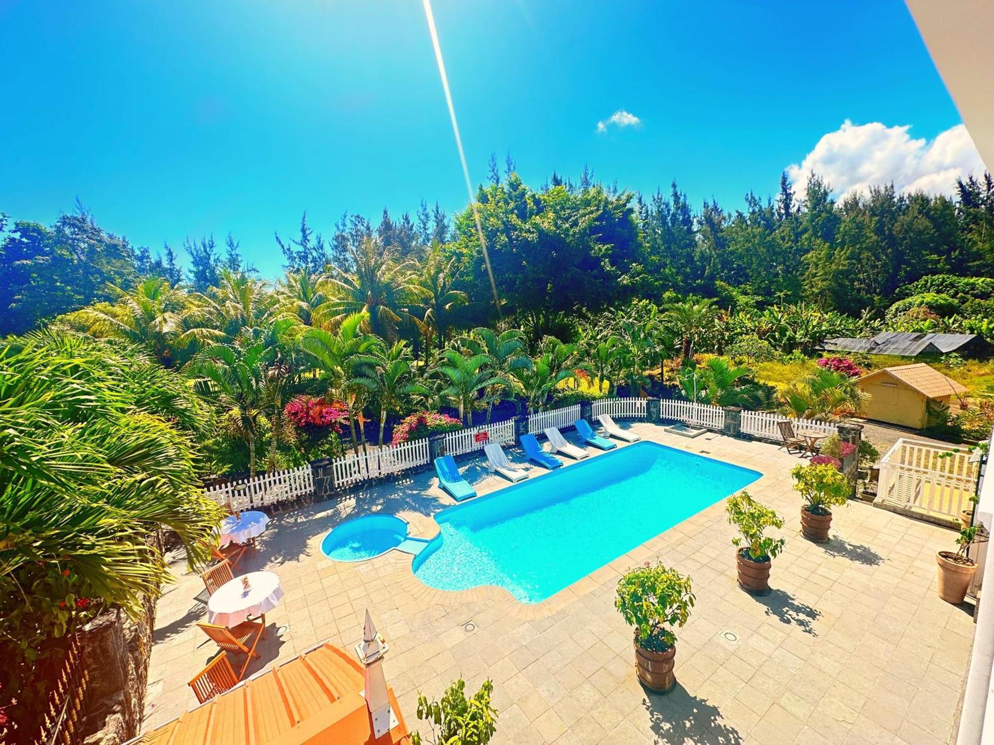 Koa Hotel Riambel Exterior photo